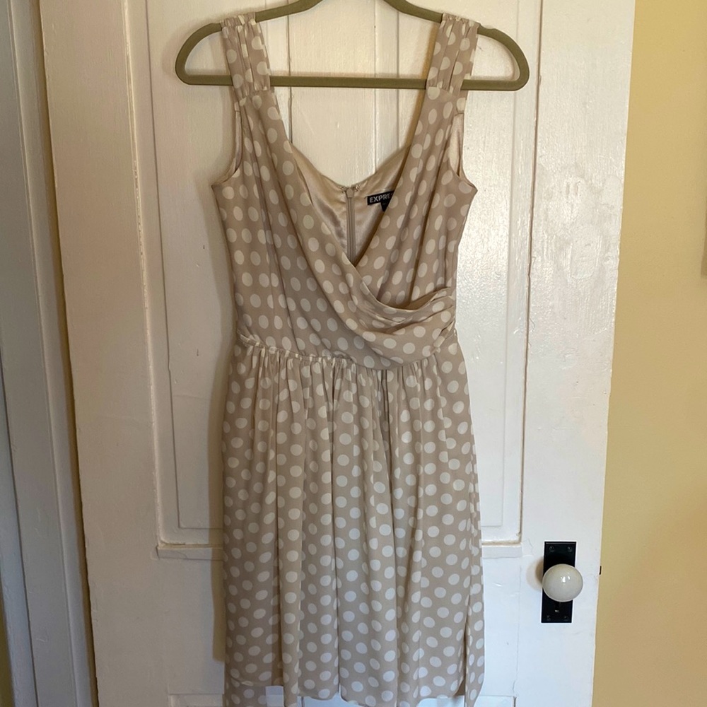 Express size 6 light tan polka dot dress
